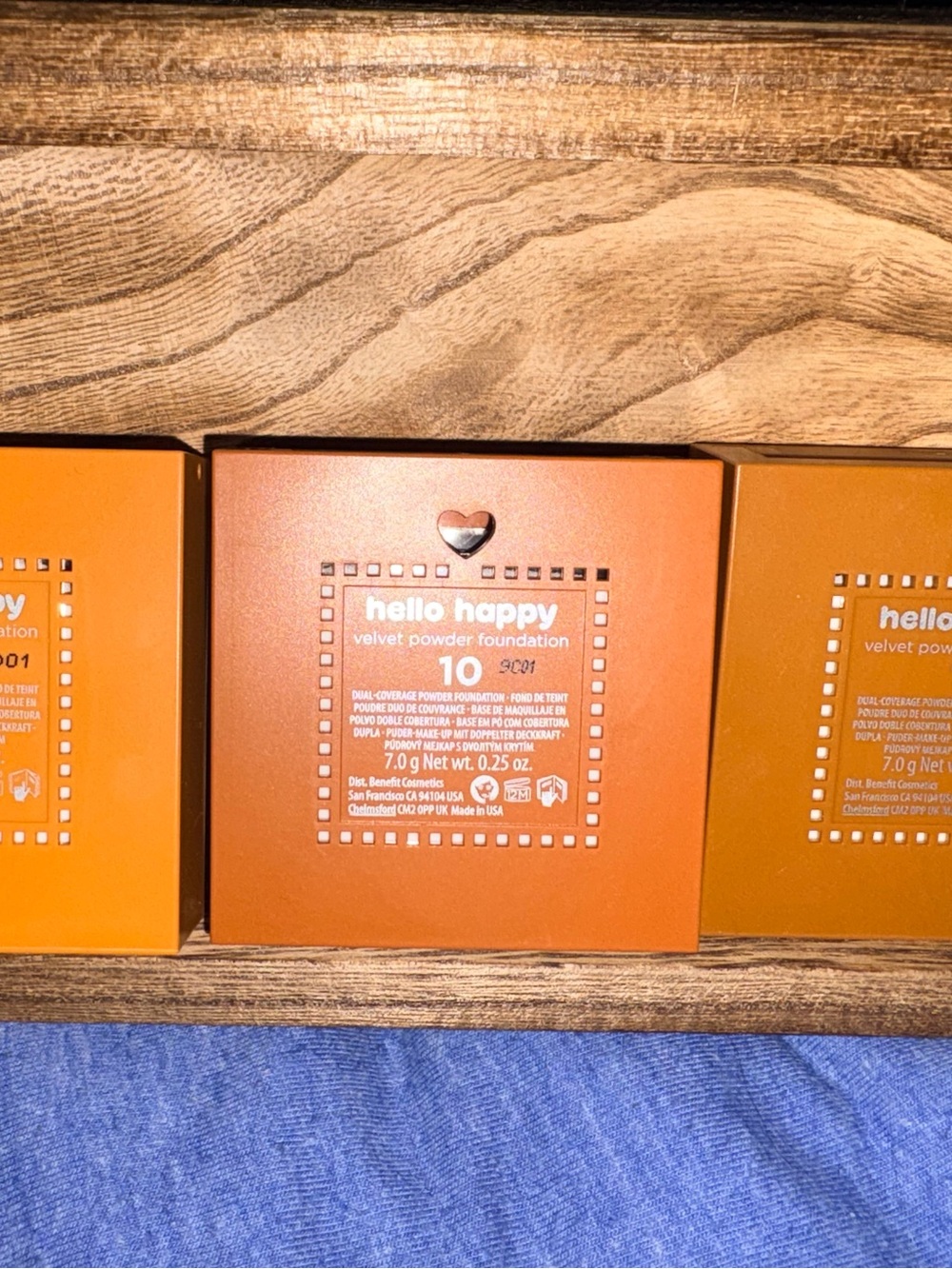 10 Benefit Hello Happy velvet powder foundation